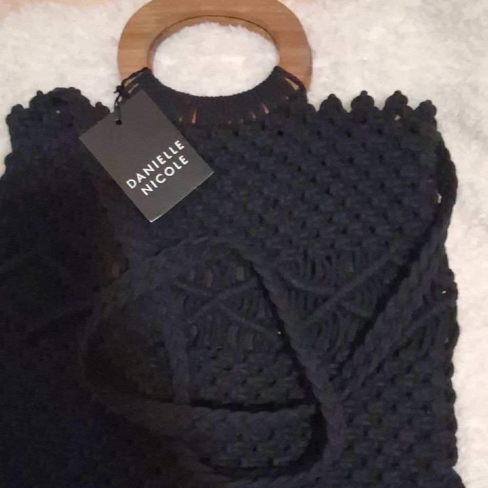 Danielle Nicole Black Knit Bag with Wooden Handles - Picture 5 of 6